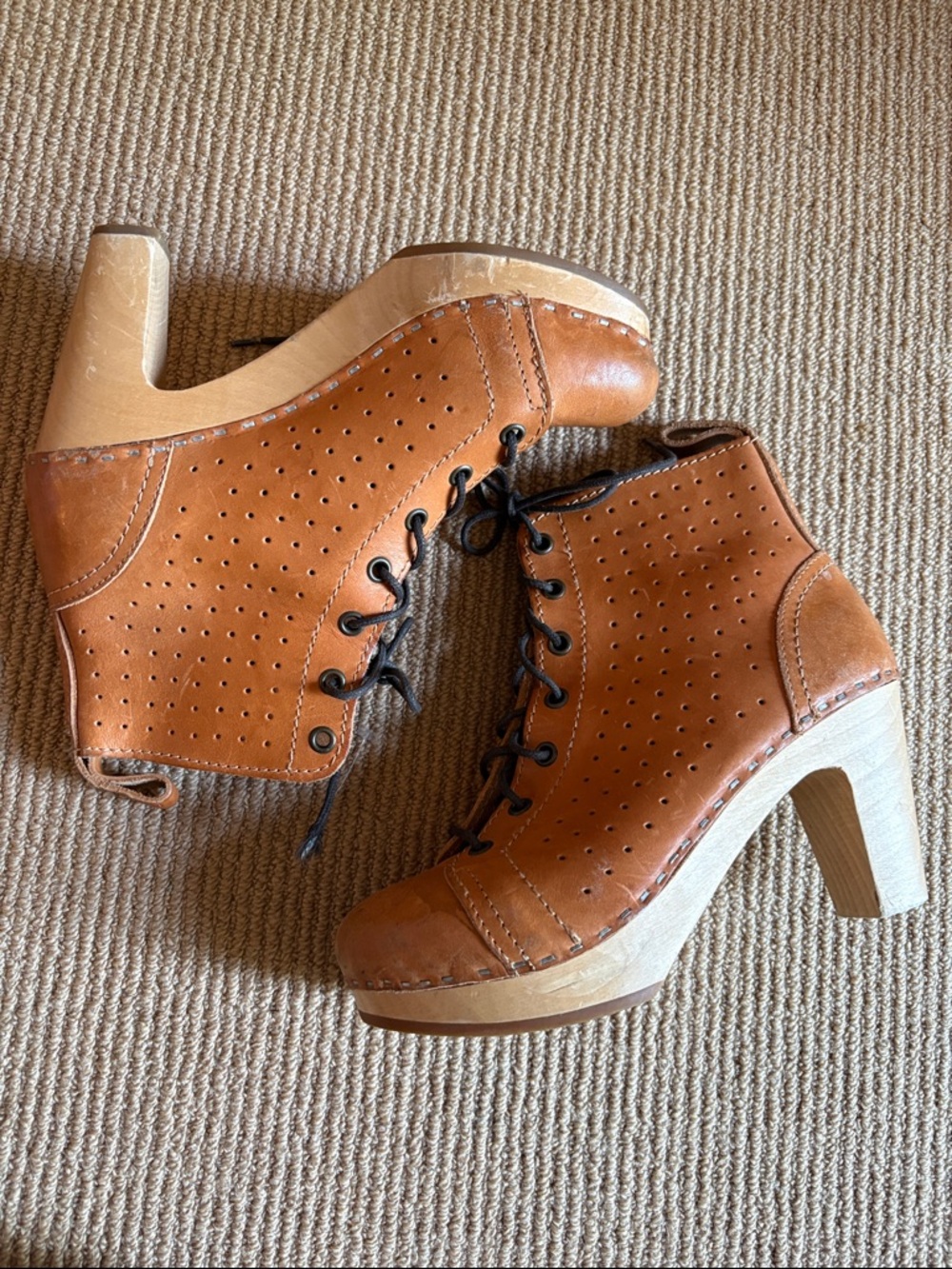✅read- SWEDISH HASBEENS Women's Tan Leather Perforated Lace-Up Clog Heels
